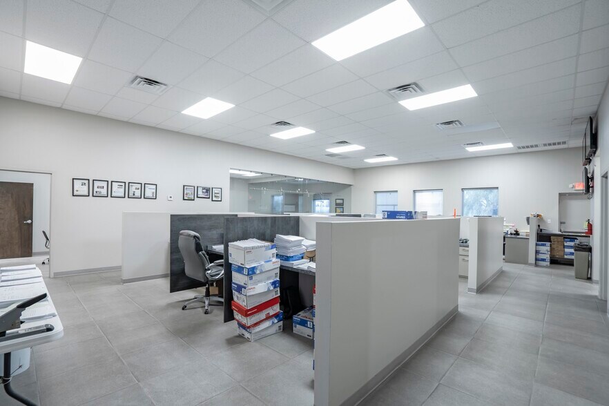 More Photos Of 10500 S Cage Blvd, Pharr Service Station For Sale