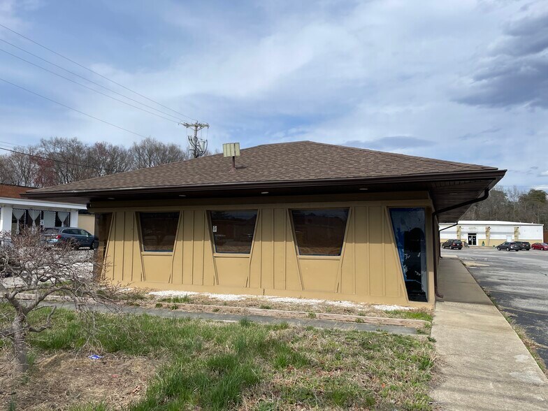 More Photos Of 3400 Leonardtown Rd, Waldorf Restaurant For Lease