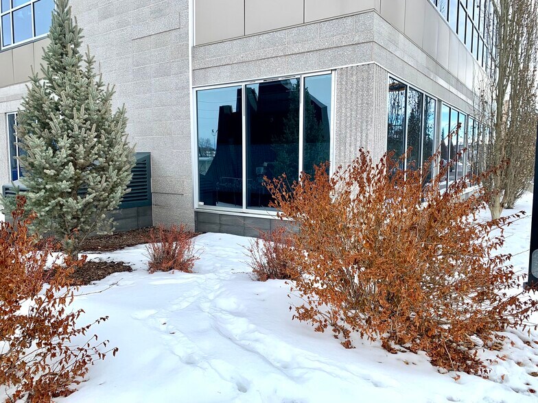 More Photos Of 5002 55th St, Red Deer Office For Lease