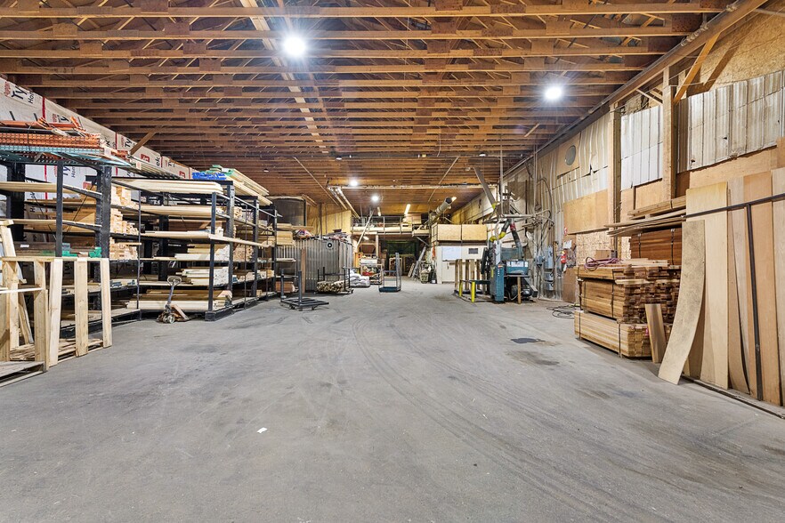 More Photos Of 14 Conway St, Madawaska Valley Manufacturing For Sale