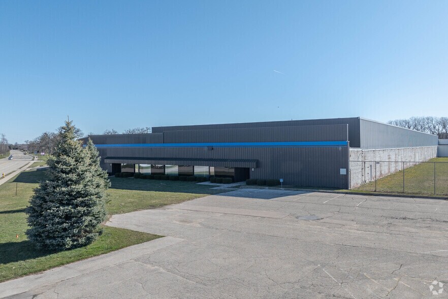More Photos Of 801-829 Janesville Ave, Fort Atkinson Manufacturing For Sale