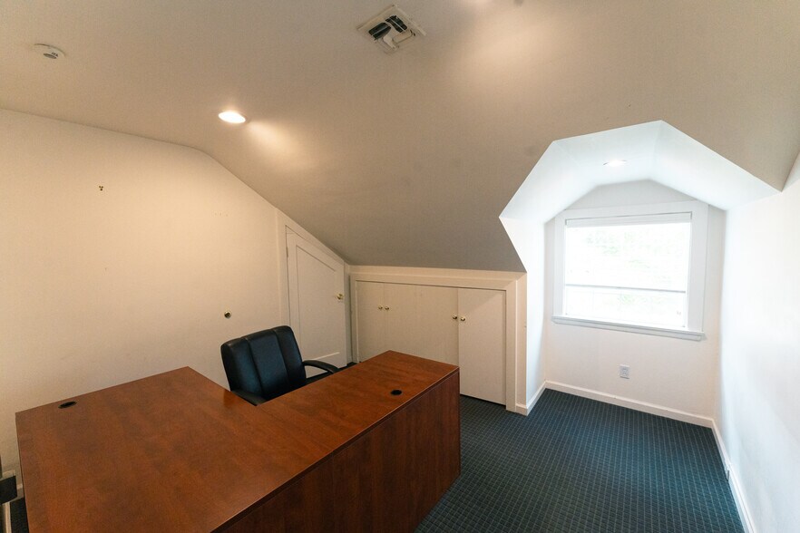 More Photos Of 5371 Kietzke Ln, Reno Office For Sale