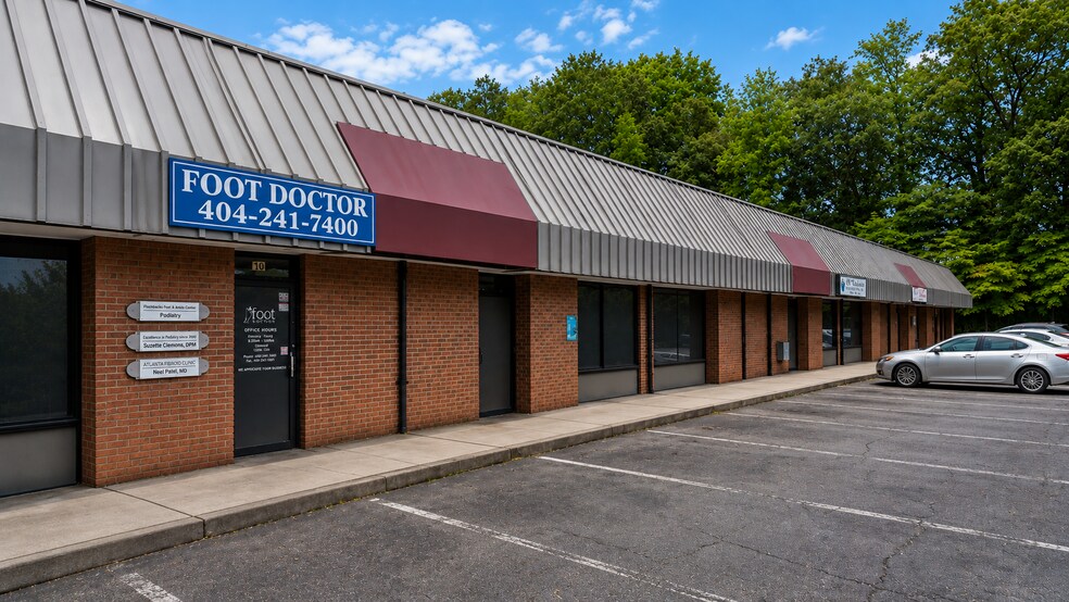 Primary Photo Of 2855 Candler Rd, Decatur Medical For Sale