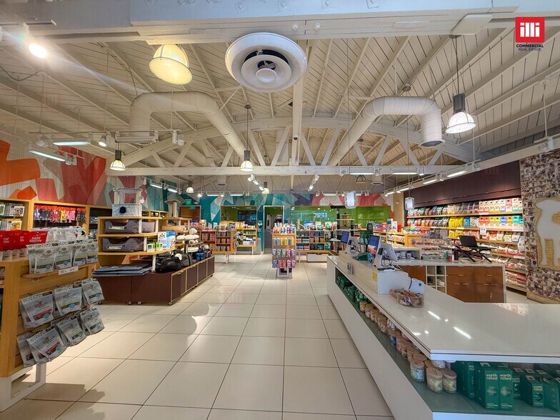More Photos Of 12205 Ventura Blvd, Studio City Storefront Retail Office For Lease
