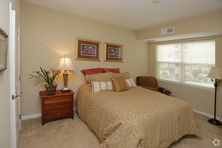 More Photos Of 10225 City Walk Dr, Woodbury Apartments For Sale
