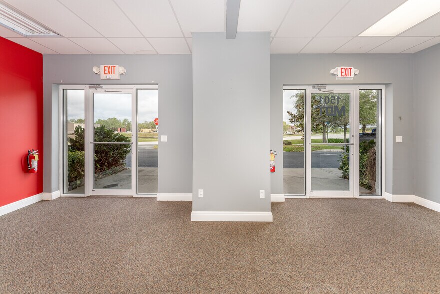 More Photos Of 1501 Sarasota Center Blvd, Sarasota Warehouse For Lease