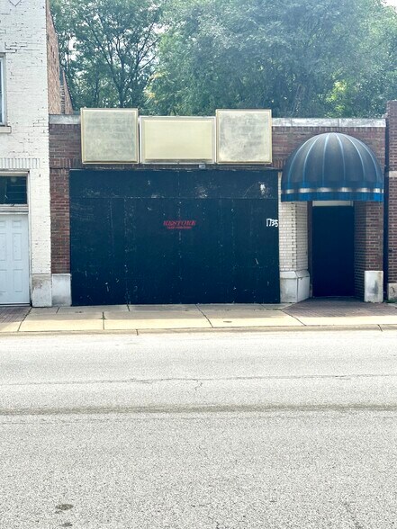 More Photos Of , Hazel Crest General Retail For Sale