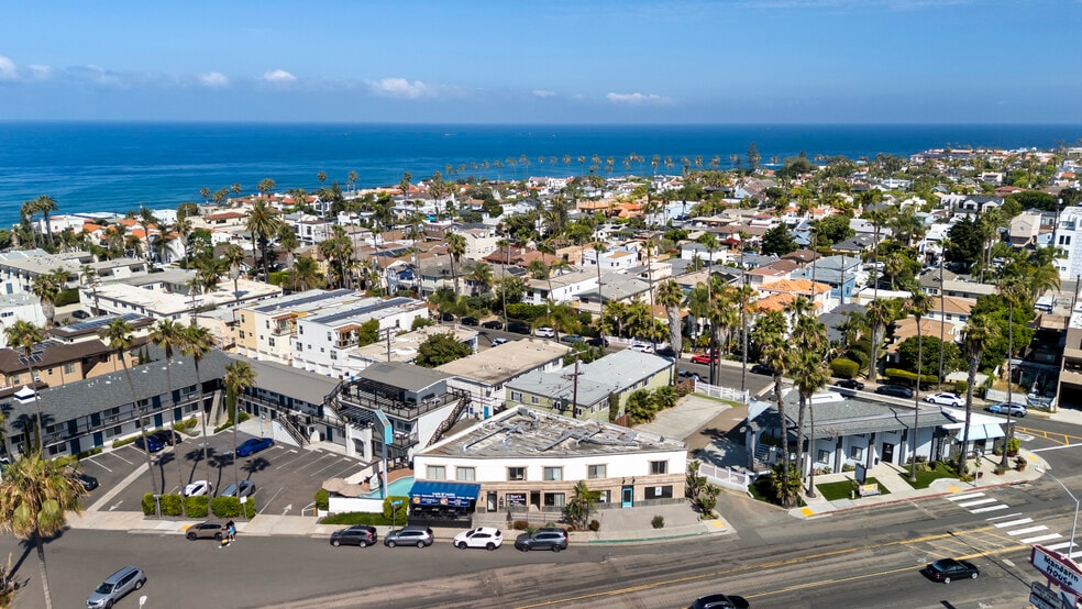 More Photos Of 6780-6786 La Jolla Blvd, La Jolla Storefront Retail Residential For Sale