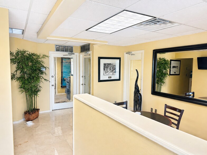 More Photos Of 2000 - 2310 Sawgrass Village Dr, Ponte Vedra Beach Office For Sale