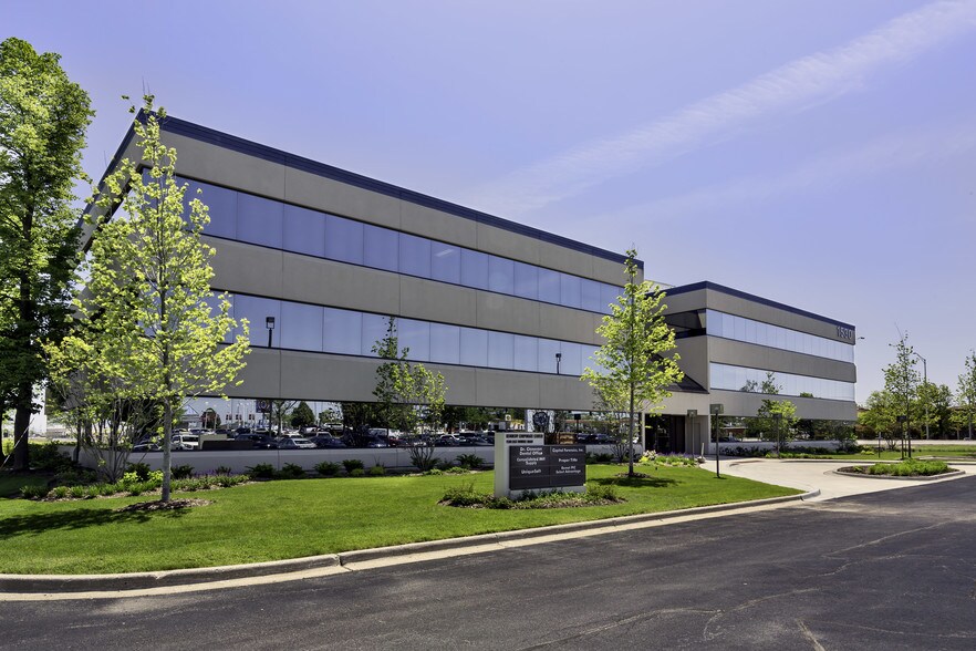 More Photos Of 1530 E Dundee Rd, Palatine Office For Lease