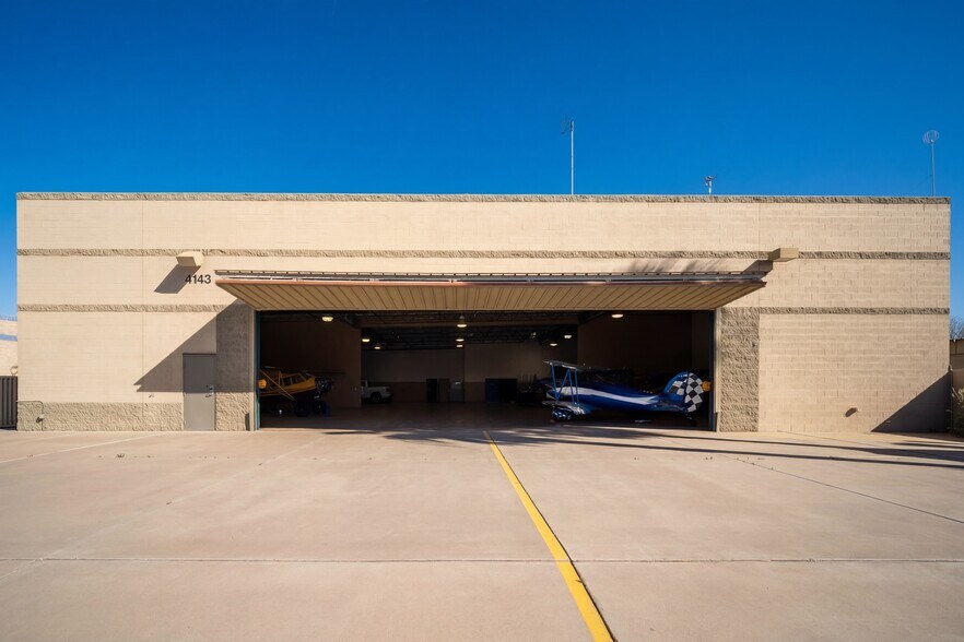More Photos Of 4143 W Venus Way, Chandler Airplane Hangar For Sale