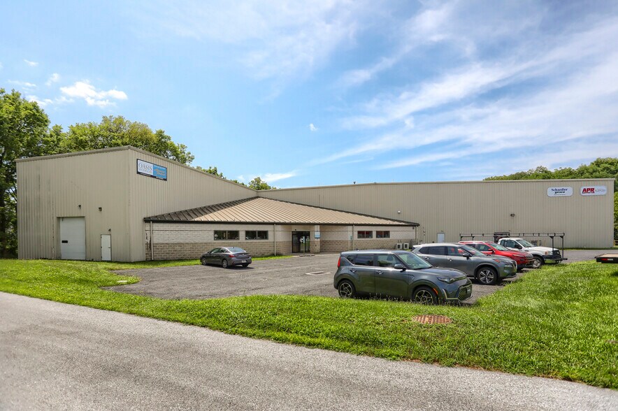 More Photos Of 205 Lynndale Ct, Mechanicsburg Industrial For Lease