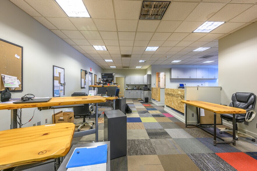 More Photos Of 2014 SE 9th Ave, Portland Warehouse For Sale