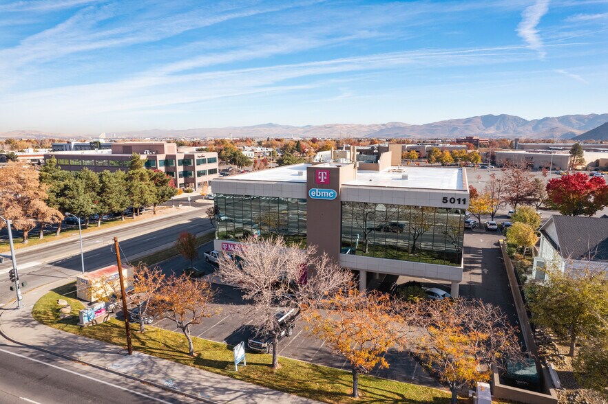 More Photos Of 5011 Meadowood Mall Cir, Reno Office For Lease