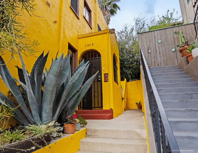 More Photos Of 1919 Scott Ave, Los Angeles Apartments For Sale