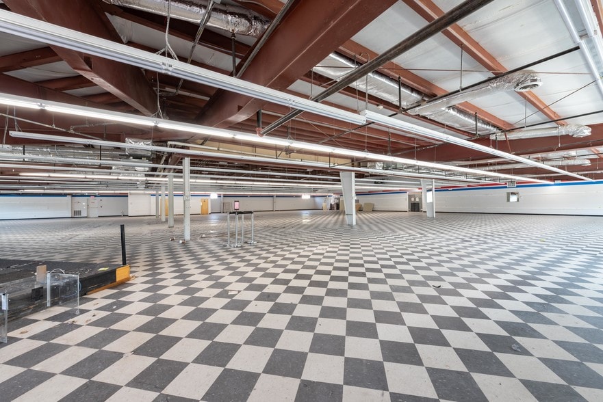 More Photos Of 3074 Cranberry Hwy, East Wareham Freestanding For Lease