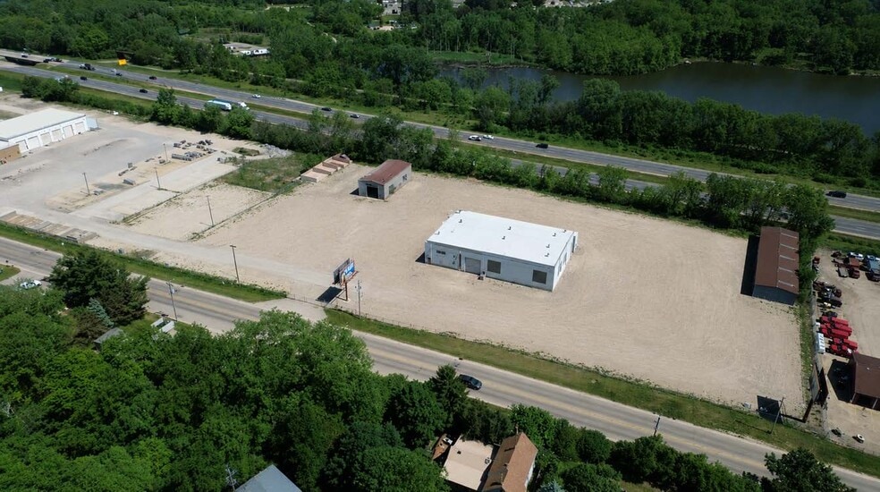 More Photos Of 6371-6399 Nesbitt Rd, Madison Warehouse For Lease