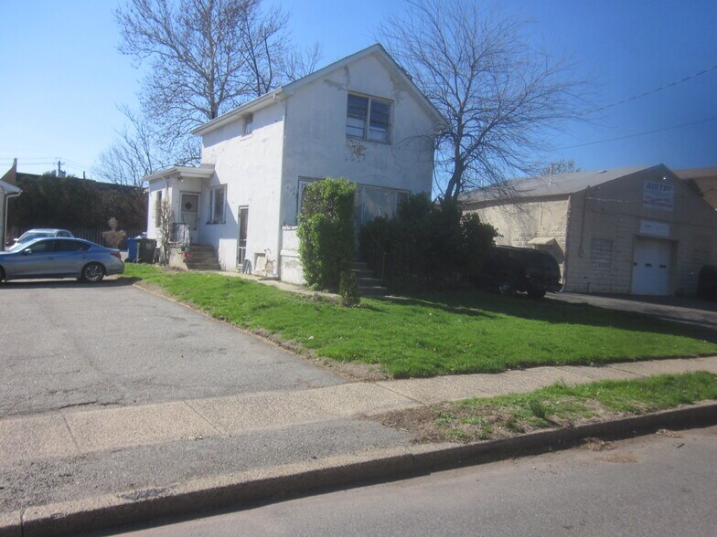 More Photos Of 676 Amboy Ave, Woodbridge Medical For Sale