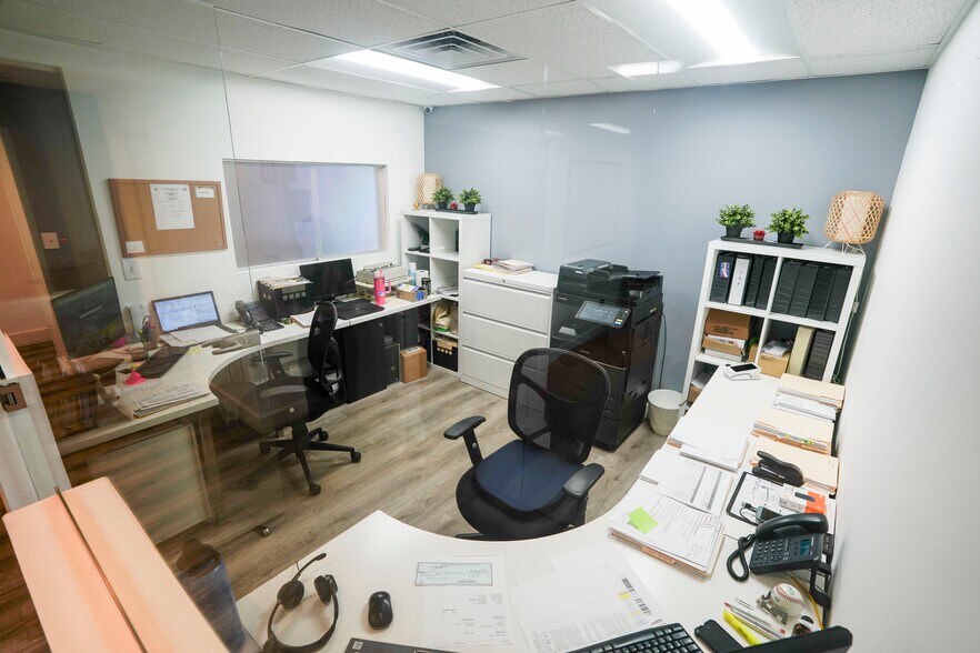 More Photos Of 7865 NW 46th St, Doral Warehouse For Lease