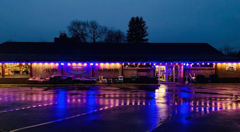 More Photos Of 39 W Clark St, Ilion Storefront Retail Residential For Sale