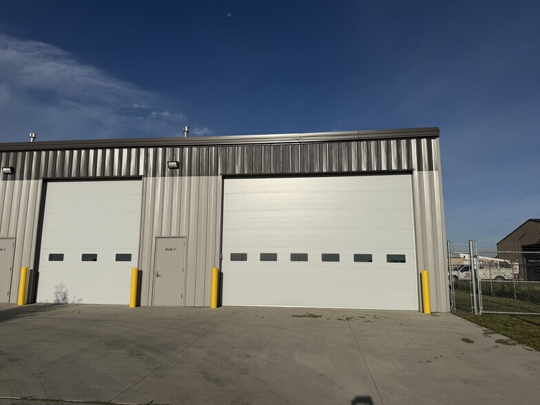 Primary Photo Of 1620 Piper Street, Bismarck Industrial For Lease