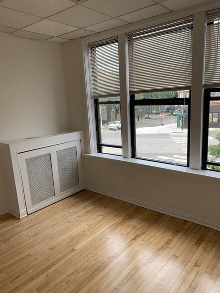 More Photos Of 3433-3439 N Sheffield Ave, Chicago Storefront Retail Residential For Lease