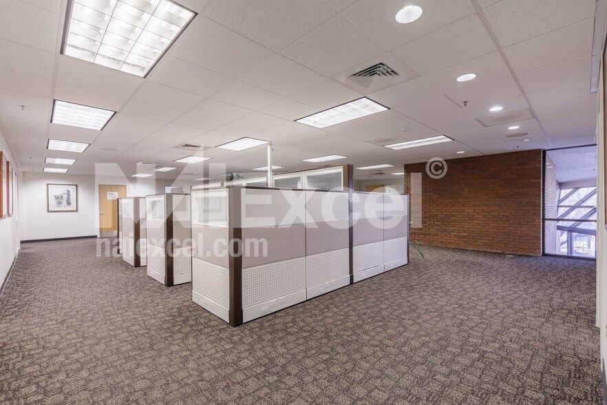 More Photos Of 1 S Main St, St George Bank For Sale