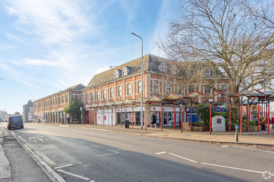 Primary Photo Of Clevedon Triangle Centre, Clevedon Storefront For Lease