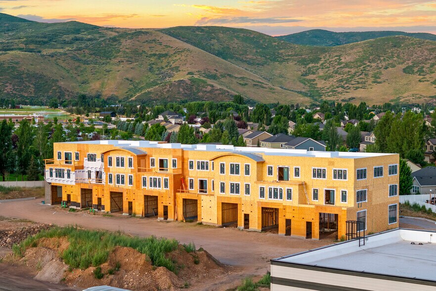 More Photos Of 1922 S Highway 40, Heber City Showroom For Sale