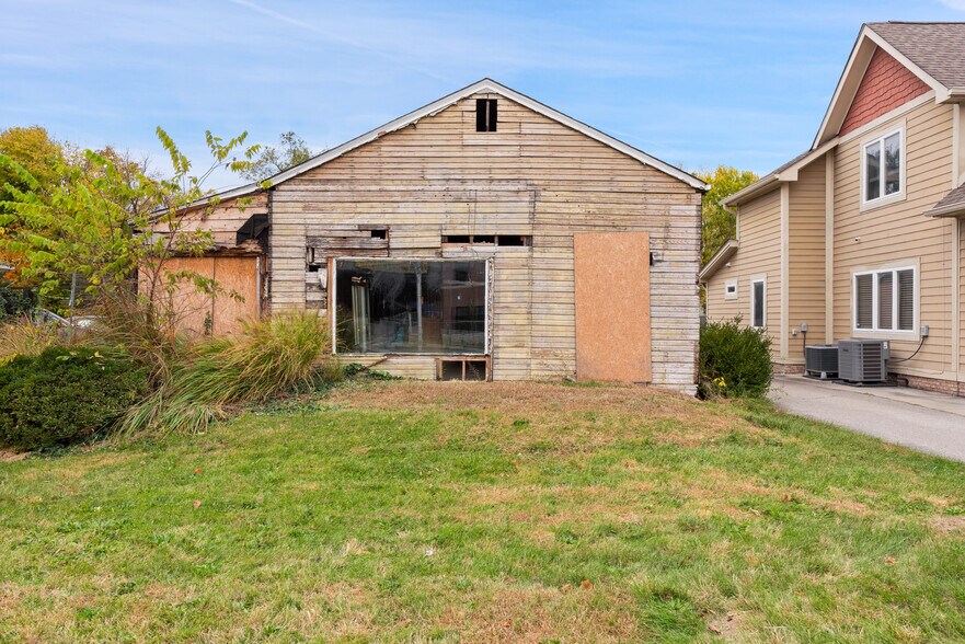 More Photos Of 6328 N College Ave, Indianapolis Freestanding For Sale