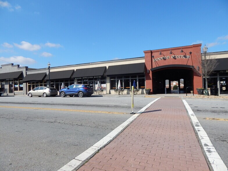More Photos Of 101 NE Main St, Easley Storefront For Lease