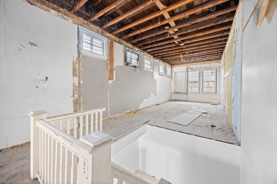 More Photos Of , Baltimore Unknown For Sale