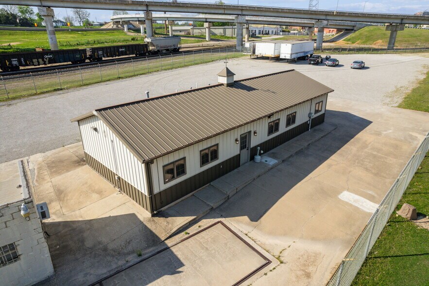 Primary Photo Of 212 W Heavy Traffic Way, Tulsa Manufacturing For Lease