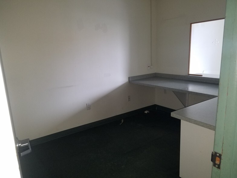 More Photos Of 1-21 Carroll Ave, Pennsville Coworking Space