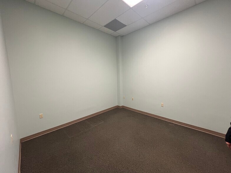 More Photos Of 1100 S Main St, Greensburg Unknown For Lease