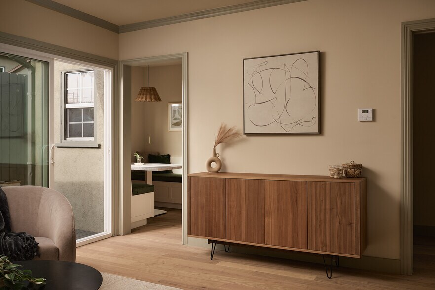 More Photos Of 1434 McDuff St, Los Angeles Apartments For Sale