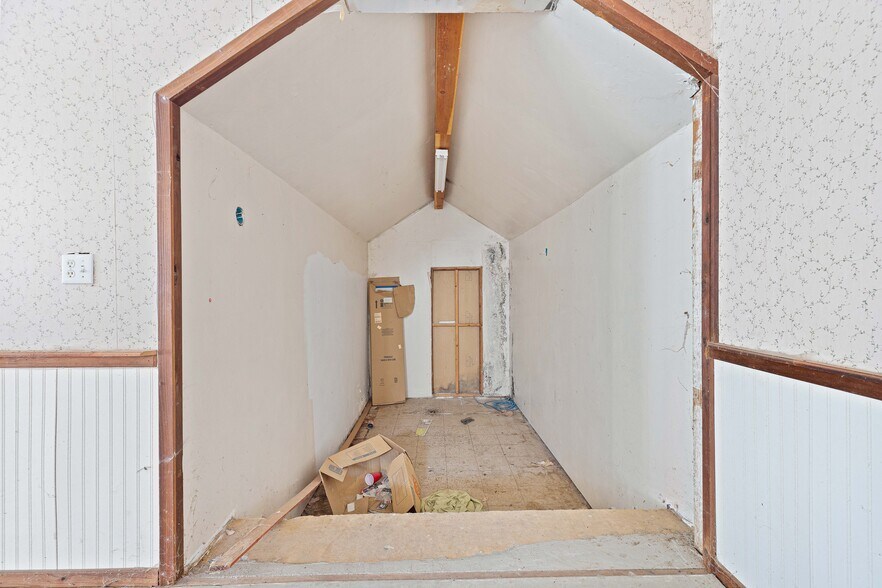 More Photos Of 30025 Yosemite Blvd, La Grange General Retail For Sale