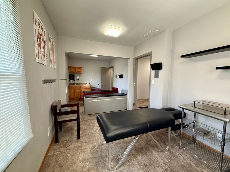 More Photos Of 2894 Center Rd, Poland Medical For Sale