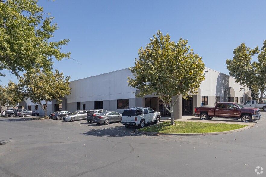 More Photos Of 4205 Cincinnati Ave, Rocklin Warehouse For Lease