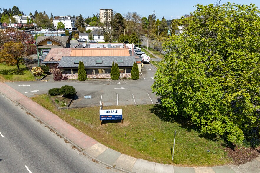 More Photos Of 130 Terminal Av N, Nanaimo General Retail For Sale