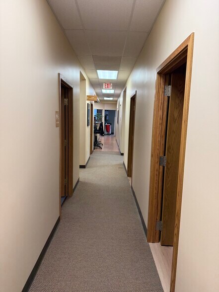 More Photos Of 1550 Watertower Pl, East Lansing Office For Sale