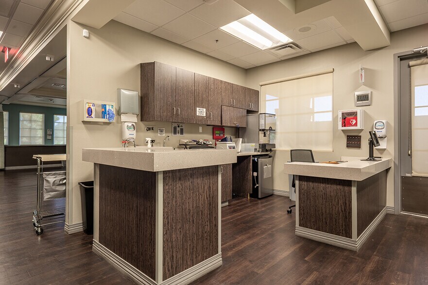 More Photos Of 3235 E Warm Springs Rd, Las Vegas Office For Lease