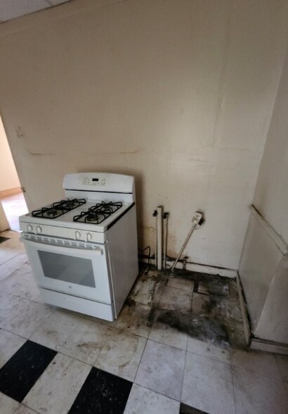 More Photos Of 2101 Rose Ave, Richmond Apartments For Sale