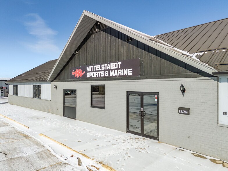 Primary Photo Of 1375 E Main St, Reedsburg Freestanding For Lease
