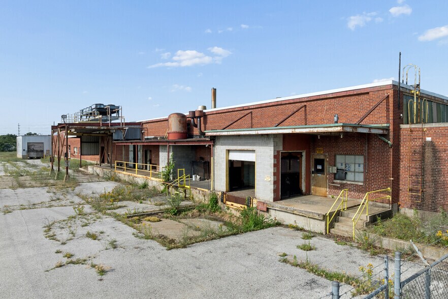 More Photos Of 1185 E Keating Ave, Muskegon Manufacturing For Sale