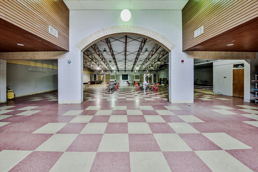 More Photos Of 805 Cleburne, West Helena Self Storage For Sale