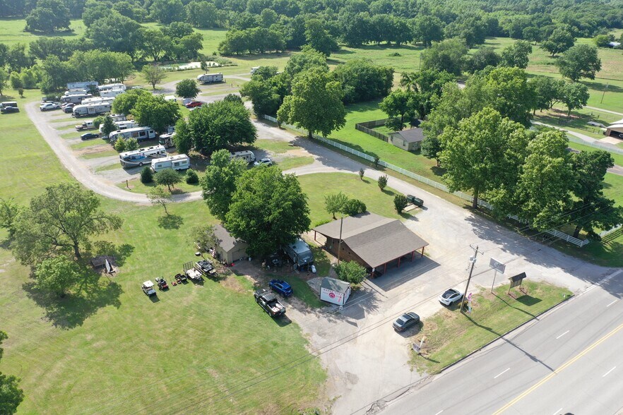 More Photos Of 2116 Highway 77 S, Davis Trailer Camper Park For Sale