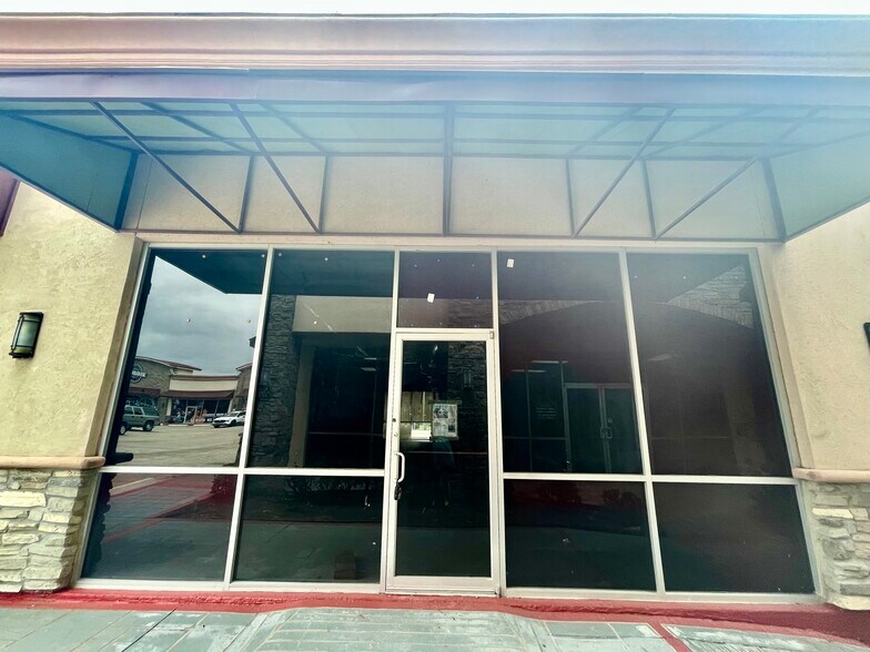 More Photos Of 6906 Airline Dr, Houston Unknown For Lease