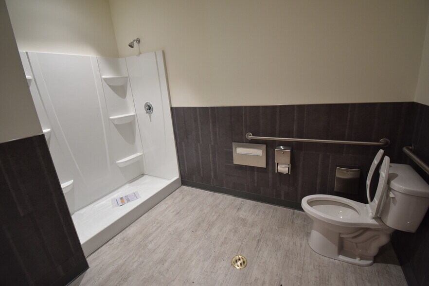 More Photos Of 72140 Magneisa Falls Dr, Rancho Mirage Office Residential For Sale