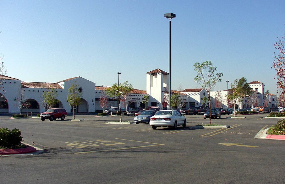 More Photos Of 8440 E Chapman Ave, Orange Unknown For Lease